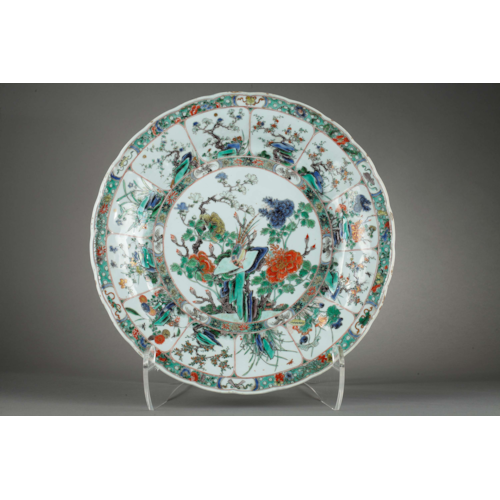 Porcelain famille verte dish very finely decorated with flowers and birds- Kangxi period